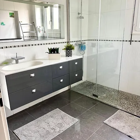 Proche Marche De Noel De Strasbourg * Wolfisheim